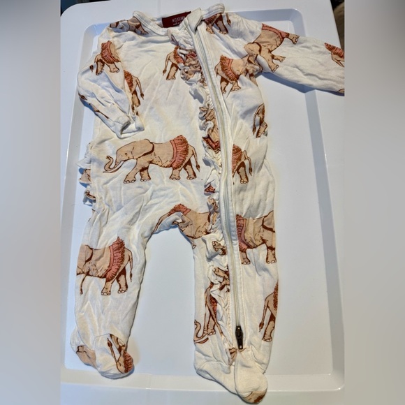 Milkbarn Other - Milkbarn Baby Girl Bamboo Elephant Footie 3-6m